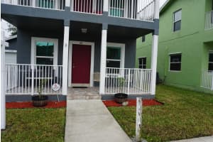 5560 SW 43rd St, Davie, FL 33314, Sold 03/27/25