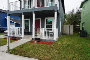5560 SW 43rd St, Davie, FL 33314, Sold 03/27/25