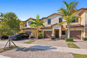 4663 Blazer Ter, Davie, FL 33314, Sold 03/12/25