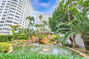 999 Brickell Bay Dr 2007, Miami