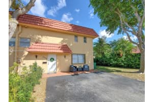 7000 NW 169th St, Hialeah, FL 33015, Sold 06/04/25