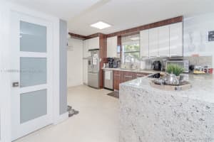 7000 NW 169th St, Hialeah, FL 33015, Sold 06/04/25