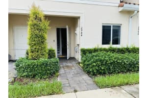2944 Nw 180th St, Miami Gardens