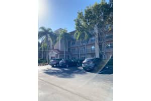 1100 SW 130th Ave, Pembroke Pines, FL 33027, Sold 02/03/25