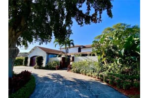 1524 39th St West Palm Beach, FL 33407 - MLS#A11720746