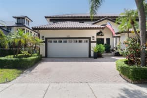 8198 NW 162nd St, Hialeah, FL 33016, Sold 07/23/25