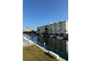3522 Ne 171st St 201, North Miami Beach