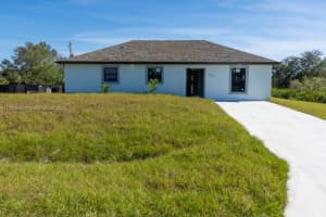 1302 Hibiscus Ave, Lehigh Acres, FL 33972, Sold 05/29/25