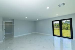 1302 Hibiscus Ave, Lehigh Acres, FL 33972, Sold 05/29/25