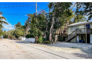 130 Ocean View Dr, Tavernier, FL 33070, Sold 06/16/25