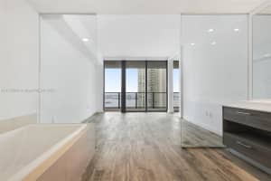 650 NE 32nd St, Miami, FL 33137, Sold 04/24/25