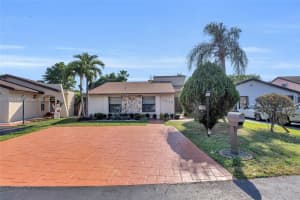 11420 SW 34th Ln, Miami, FL 33165, Sold 08/13/25