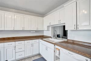 571 Banks Rd Margate, FL 33063 - MLS#A11721046