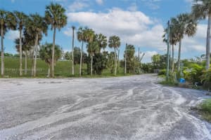 7601 Ellen Ln West Palm Beach, FL 33411 - MLS#A11721159