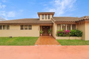 7205 N Augusta Dr, Hialeah, FL 33015, Sold 05/16/25