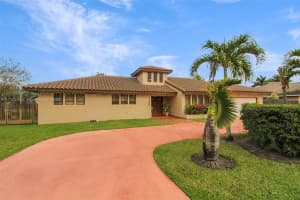 7205 N Augusta Dr, Hialeah, FL 33015, Sold 05/16/25
