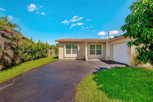 11371 NW 35th St, Sunrise, FL 33323, Sold 03/12/25
