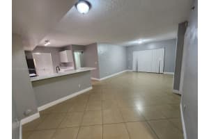 2600 S University Dr 129, Davie