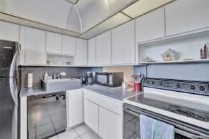 608 NE 2nd St, Dania Beach, FL 33004, Sold 04/07/25