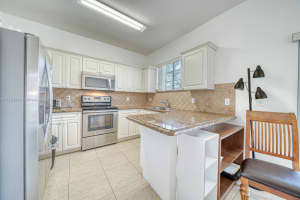 2733 NE 3rd Ct, Homestead, FL 33033, Sold 04/24/25