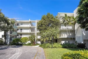 8931 N New River Canal Rd, Plantation, FL 33324, Sold 06/02/25