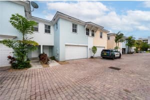414 Ne 1st Ave 414, Pompano Beach