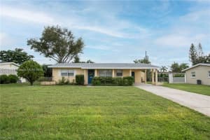 1442 Bryon Rd, Fort Myers