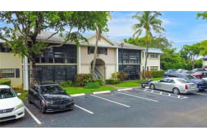927 NE 199th St, Miami, FL 33179, Sold 04/11/25