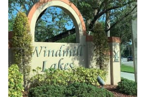 8710 Sw 3rd St 104, Pembroke Pines