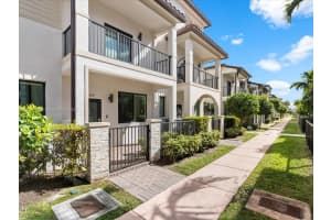 4821 NW 83rd Pkwy, Doral, FL 33166, Sold 03/12/25