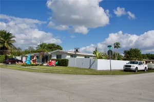 951 SE 16th Ave, Homestead, FL 33035, Sold 03/31/25