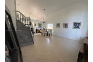 5323 Nw 109th Ct, Doral