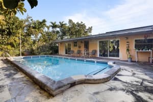 10071 SW 16th St, Miami, FL 33165, Sold 04/08/25
