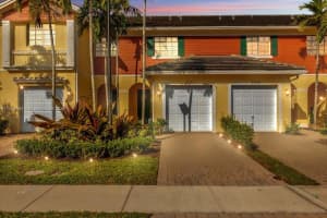 7727 Deercreek Ct, Davie, FL 33328, Sold 04/28/25