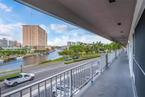 250 Layne Blvd 312, Hallandale Beach