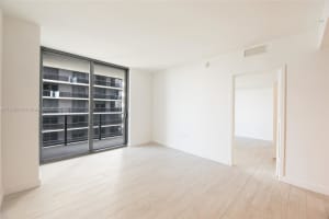 45 SW 9th St Apt 3507, Miami, FL 33130, Sold 06/23/25