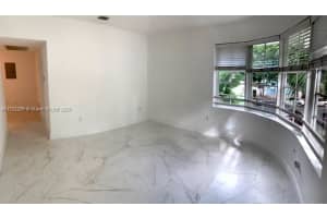 1000 Meridian Ave 23 Miami Beach, FL 33139 - Off Market