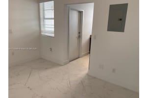 1000 Meridian Ave 23 Miami Beach, FL 33139 - Off Market
