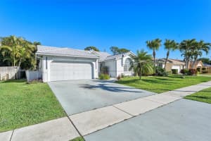 5179 Rosen Blvd, Boynton Beach, FL 33472, Sold 04/18/25