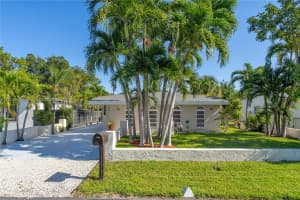 864 NW 16th Terrace, Fort Lauderdale, FL 33311, Sold 05/02/25