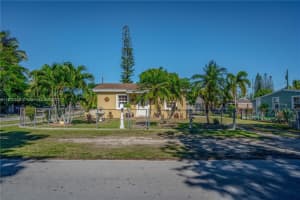 637 SW 4th St, Homestead, FL 33030, Sold 02/18/25