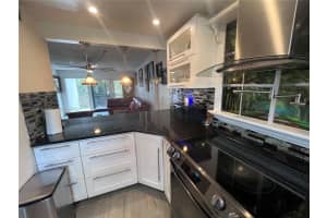 111 Royal Park Dr 2g, Oakland Park