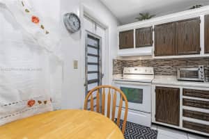 4000 NW 44th Ave APT 205, Lauderdale Lakes, FL 33319, - MLS#A11722756