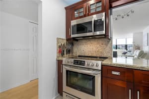 800 Parkview Dr, Hallandale Beach, FL 33009, Sold 04/03/25