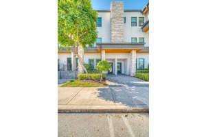 10467 NW 82nd St Unit 3, Doral, FL 33178, Sold 04/03/25