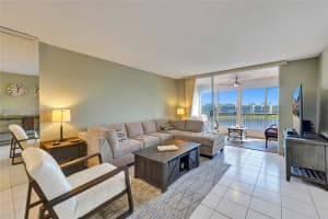 7536 N Devon Dr, Tamarac, FL 33321, Sold 03/06/25