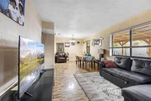 620 Ne 137th St, North Miami