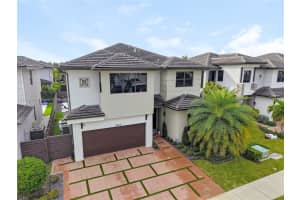 8762 NW 158th St, Miami Lakes, FL 33016, Sold 07/31/25