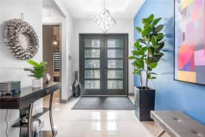 8762 NW 158th St, Miami Lakes, FL 33016, Sold 07/31/25