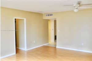 800 West Ave, Miami Beach, FL 33139, Sold 04/11/25